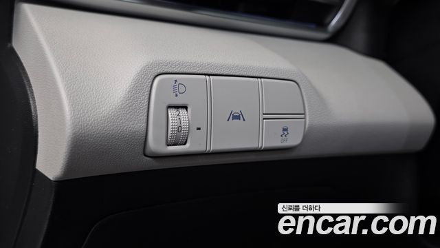 Hyundai AVANTE 2021 — photo 17