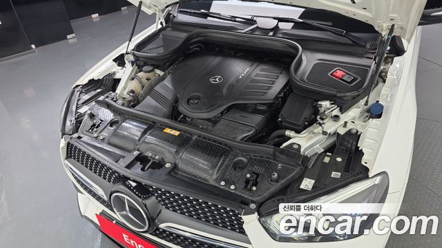 Mercedes-Benz GLE-Class 2022 — photo 6