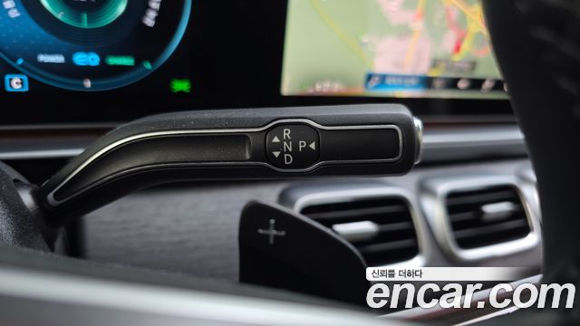 Mercedes-Benz GLE-Class 2022 — photo 9