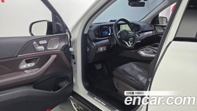 Mercedes-Benz GLE-Class 2022 — photo 10