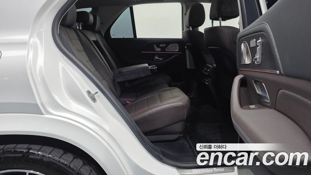 Mercedes-Benz GLE-Class 2022 — photo 12