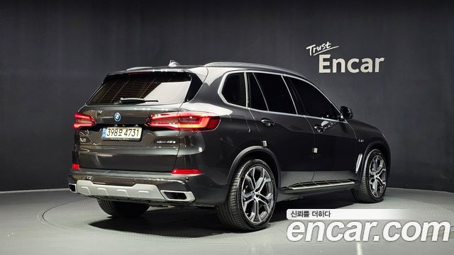 BMW X5 2022 — photo 2