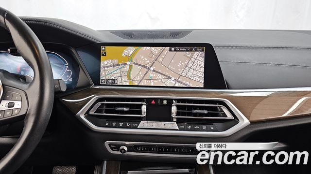 BMW X5 2022 — photo 20