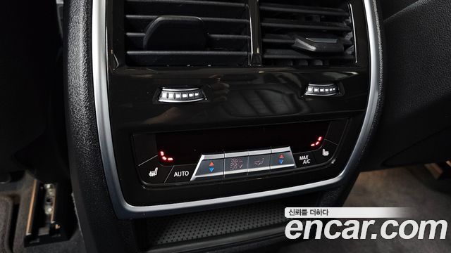 BMW X5 2022 — photo 25