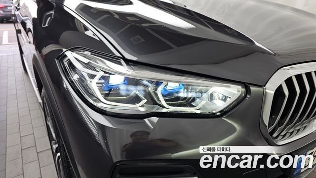 BMW X5 2022 — photo 8