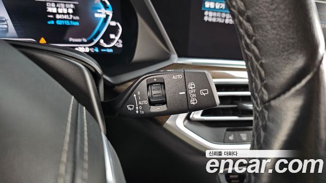 BMW X5 2022 — photo 28