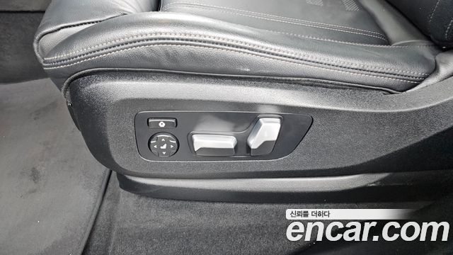 BMW X5 2022 — photo 31