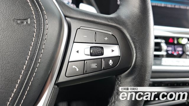BMW X5 2022 — photo 35