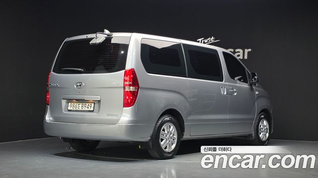 Hyundai Starex 2019 — photo 2