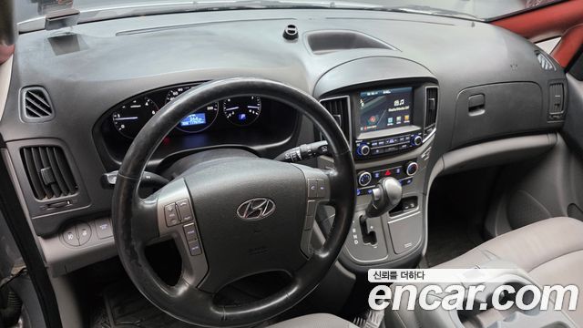 Hyundai Starex 2019 — photo 7
