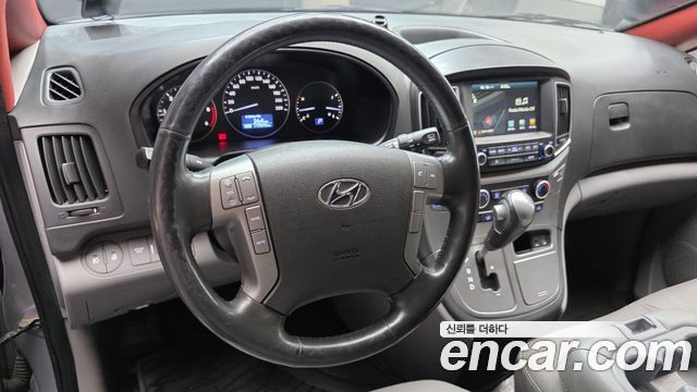 Hyundai Starex 2019 — photo 13