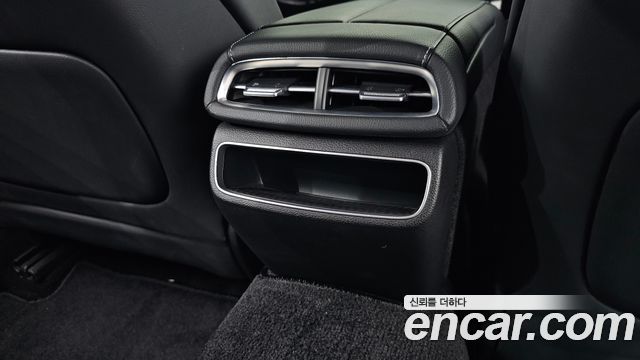Genesis G80 2022 — photo 36