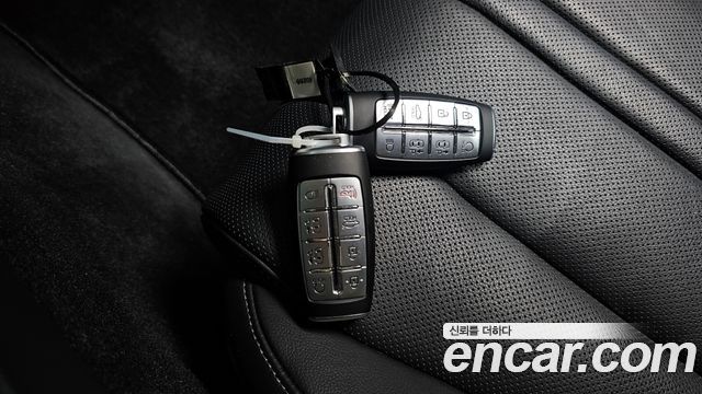 Genesis G80 2022 — photo 38