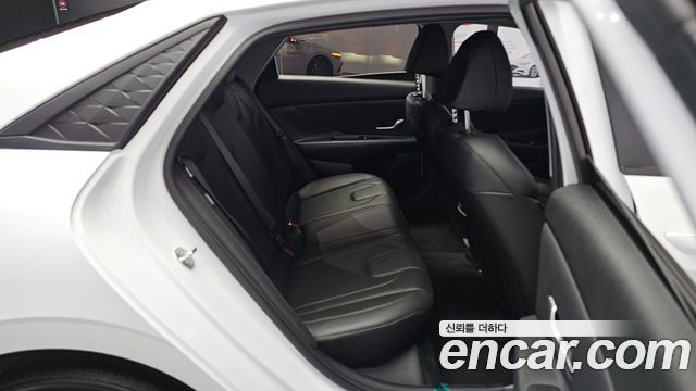 Hyundai AVANTE 2024 — photo 16