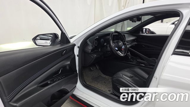 Hyundai AVANTE 2022 — photo 13