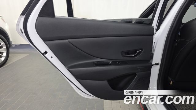 Hyundai AVANTE 2022 — photo 15