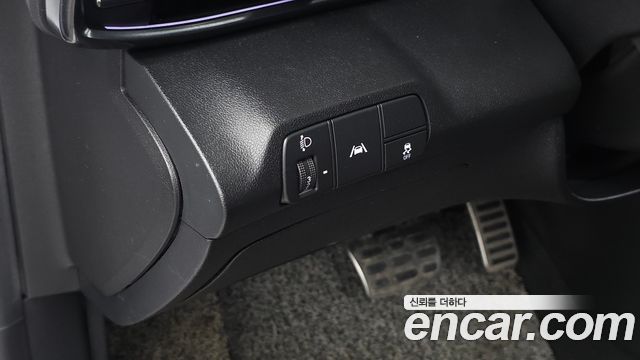Hyundai AVANTE 2022 — photo 28