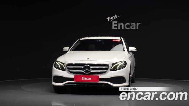 Mercedes-Benz E-Class 2019 — photo 3