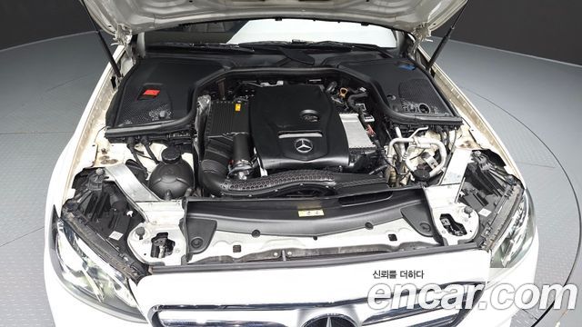 Mercedes-Benz E-Class 2019 — photo 6