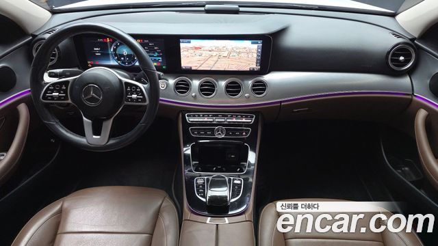 Mercedes-Benz E-Class 2019 — photo 10
