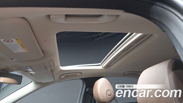 Mercedes-Benz E-Class 2019 — photo 23