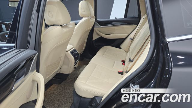 BMW X3 2018 — photo 17