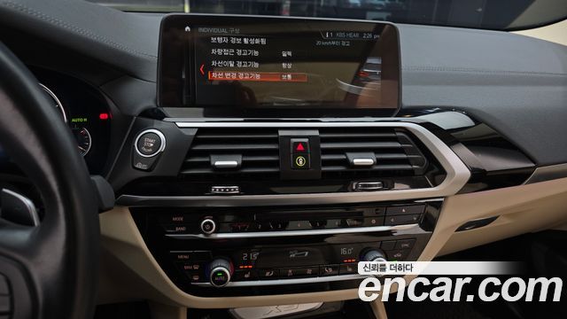 BMW X3 2018 — photo 21