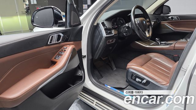 BMW X5 2021 — photo 10