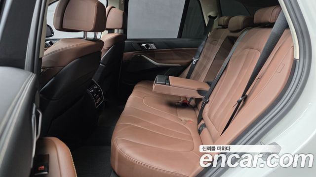 BMW X5 2021 — photo 12