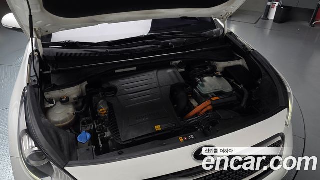 Kia Niro 2017 — photo 6