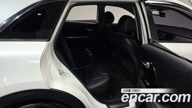 Kia Niro 2017 — photo 18