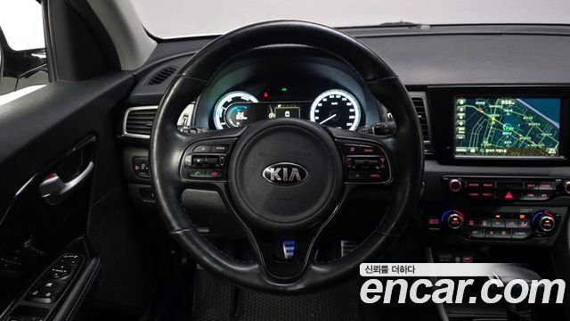 Kia Niro 2017 — photo 19