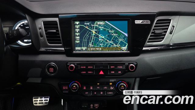 Kia Niro 2017 — photo 20