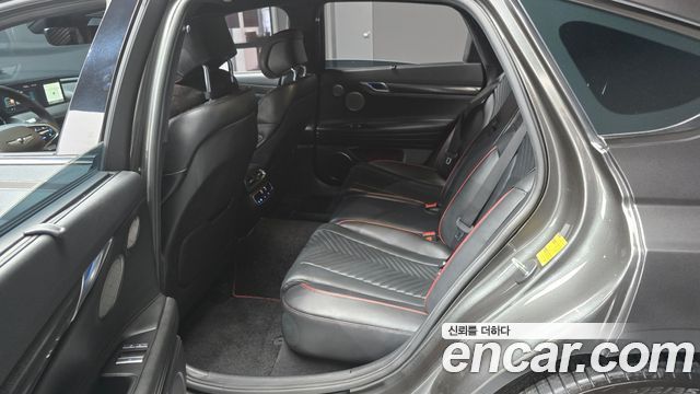 Genesis G80 2022 — photo 17