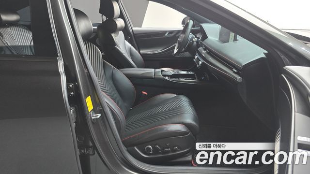 Genesis G80 2022 — photo 16