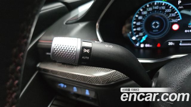 Genesis G80 2022 — photo 28