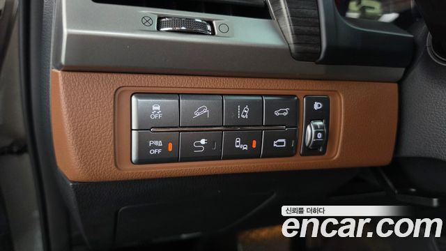 KG Mobility Rexton 2018 — photo 16