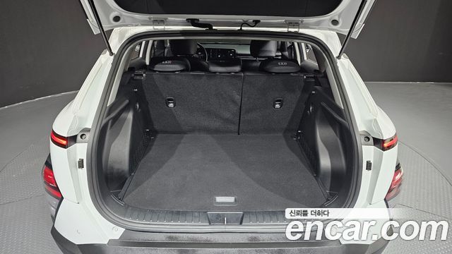 Hyundai Kona 2023 — photo 26