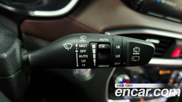 Hyundai Santafe 2019 — photo 28