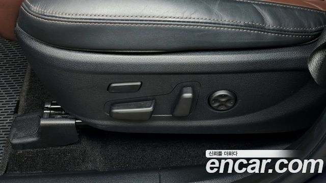 Hyundai Santafe 2019 — photo 33
