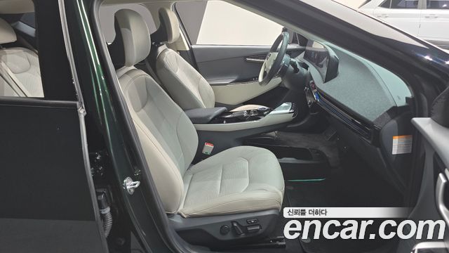 Kia EV6 2022 — photo 16