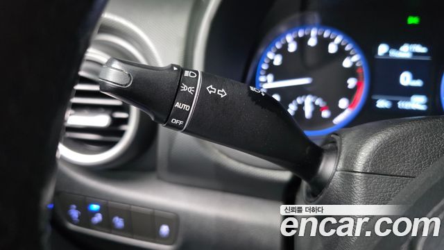 Hyundai Kona 2018 — photo 28