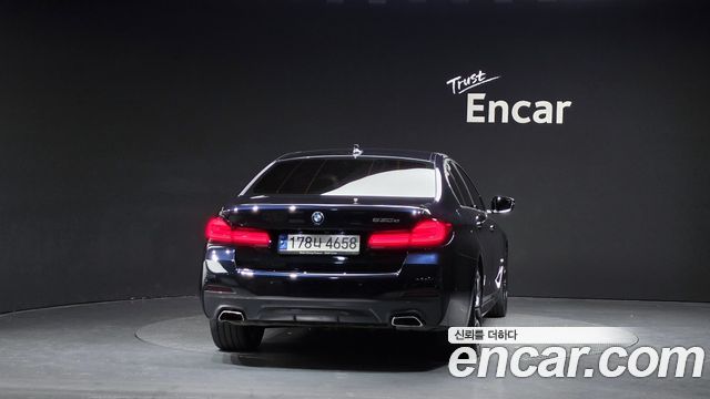 BMW 5-Series 2021 — photo 4