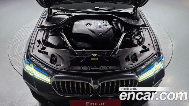 BMW 5-Series 2021 — photo 6