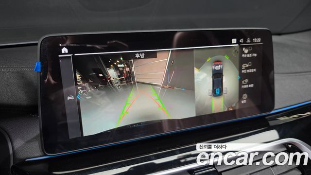 BMW 5-Series 2021 — photo 21