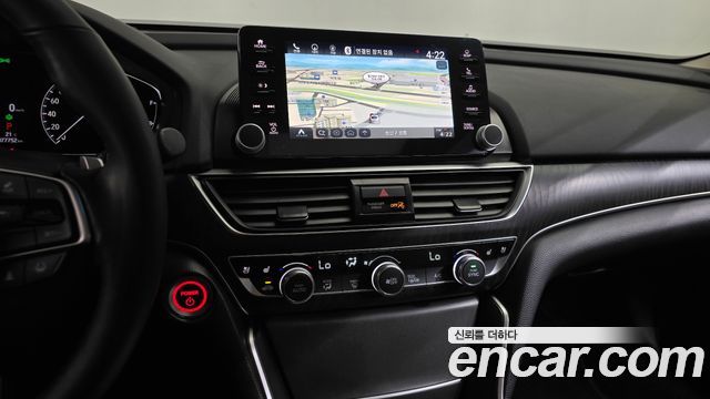Honda Accord 2022 — photo 18