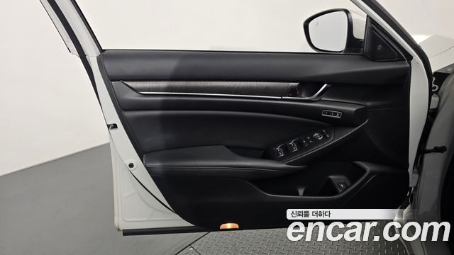 Honda Accord 2022 — photo 14