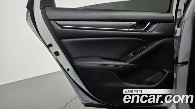 Honda Accord 2022 — photo 15
