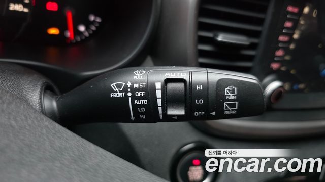 Kia Sorento 2015 — photo 28