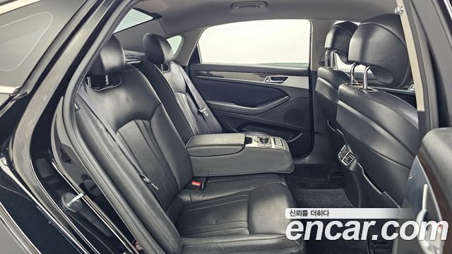 Genesis G80 2017 — photo 18